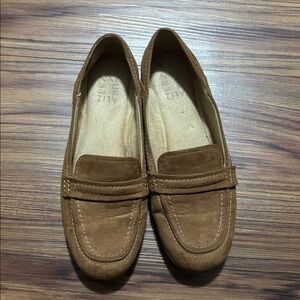 Naturalizer Brown Suede Loafers